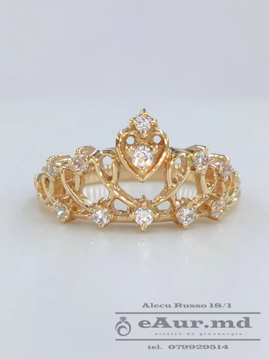 bijuterii din aur de calitate - model de inel coroana care va arata superb pe mina unui tinere domnite la cererea in casatorie sau oricare eveniment frumos